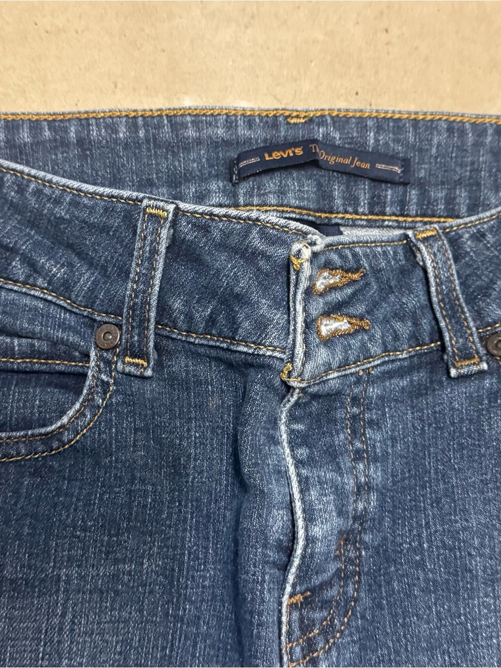 Levi's the original 526 Slender Straight-Leg Jeans — Dark Blue Denim size 6 - Picture 2 of 6
